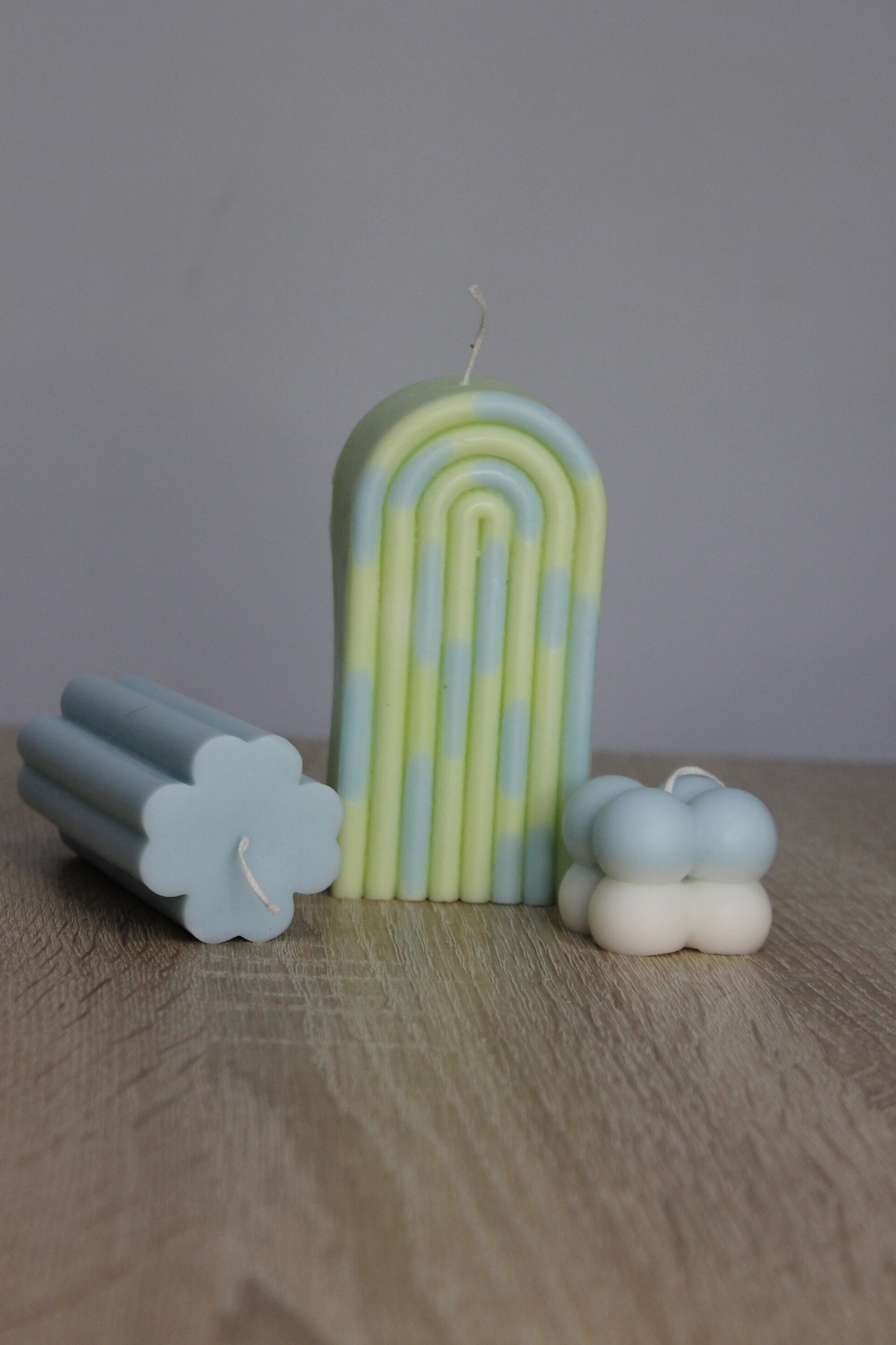 Vela big Rainbow Dots - 8